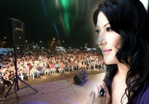İlk Ramazan Konseri Gülay'dan